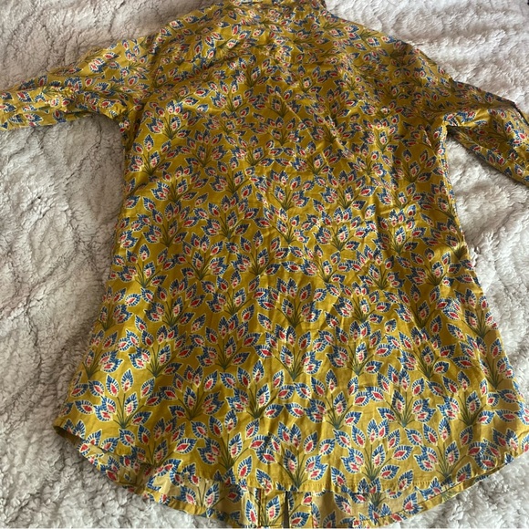 J McLaughlin Top Womens Sz XS Gold Yellow Leaf Floral Button Front Cotton - Picture 7 of 7